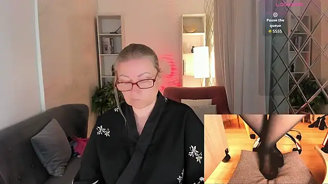 Alexandra Kind online show from July 12, 11:07 pm