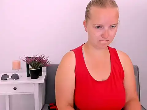 Snapshot of RoseTeacherX chatting on July 17, 7:26 am RoseTeacherX online show from July 17, 7:26 am