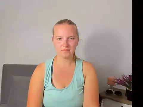 Snapshot of RoseTeacherX chatting on July 24, 5:11 pm RoseTeacherX online show from July 24, 5:11 pm