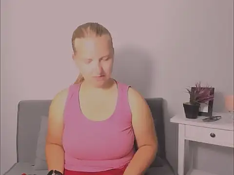 Snapshot of RoseTeacherX chatting on July 27, 6:42 am RoseTeacherX online show from July 27, 6:42 am