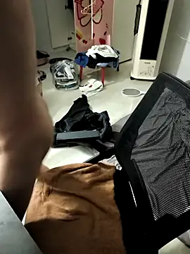 Snapshot of StudentHCM chatting on April 15, 11:50 am StudentHCM online show from April 15, 11:50 am