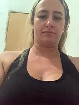 Snapshot of lolitaloira2 chatting on July 11, 11:17 pm lolitaloira2 online show from July 11, 11:17 pm