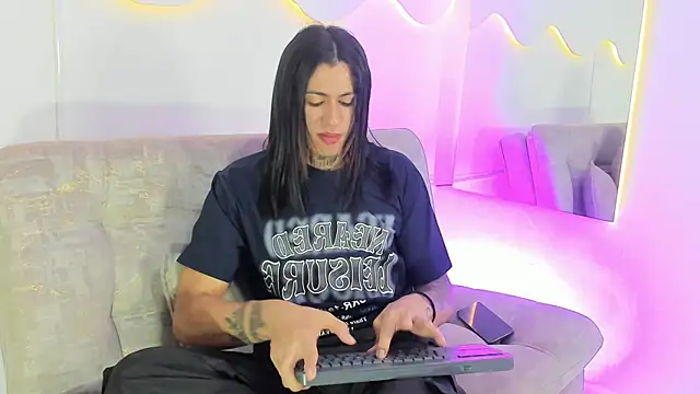 Aohomlester  online show from July 20, 1:13 pm