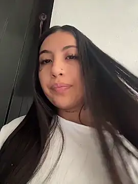 Snapshot of babedemon666 chatting on May 25, 2:34 pm babedemon666 online show from May 25, 2:34 pm