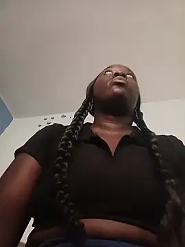 Snapshot of KaleaEbony chatting on April 16, 4:41 pm KaleaEbony online show from April 16, 4:41 pm