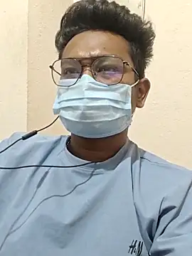 Snapshot of hot_boy995 chatting on April 15, 9:27 am hot boy995 online show from April 15, 9:27 am