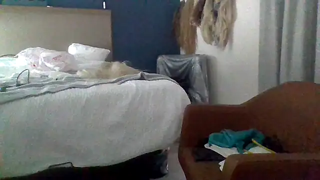 Snapshot of Dicksee_Left chatting on July 22, 10:23 pm Dicksee Left online show from July 22, 10:23 pm