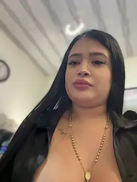 Snapshot of Sara_fun chatting on March 18, 4:37 pm Sara fun online show from March 18, 4:37 pm