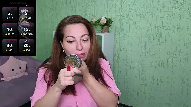 Zoe Zephyr online show from May 13, 5:27 am