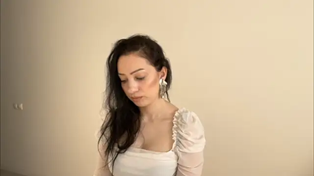 Snapshot of Meow_Alika chatting on May 25, 2:45 pm Meow Alika online show from May 25, 2:45 pm