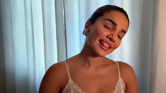 MelindaReny online show from April 23, 12:29 pm