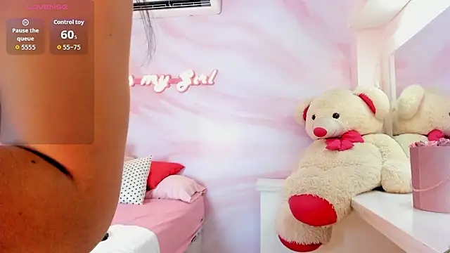 Snapshot of Marilyn_Mulata chatting on May 28, 7:11 pm Marilyn Mulata online show from May 28, 7:11 pm
