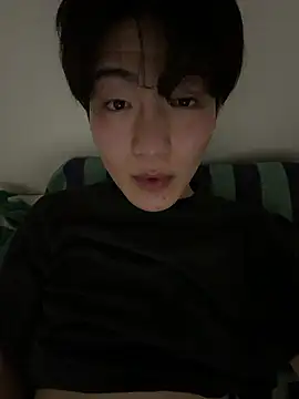 Snapshot of XRIIX chatting on April 15, 4:25 pm XRIIX online show from April 15, 4:25 pm