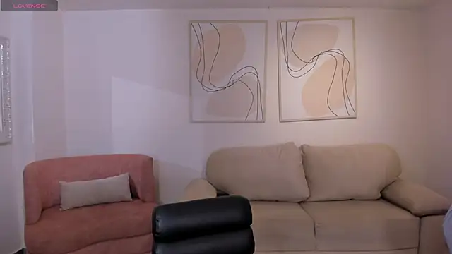 HazelGarrett online show from April 30, 10:54 am