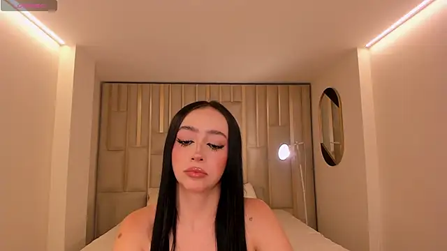 Snapshot of PaulineSanz chatting on June 25, 7:07 pm PaulineSanz online show from June 25, 7:07 pm