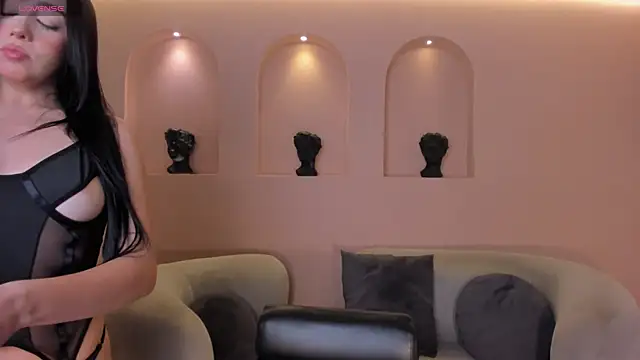 Snapshot of PaulineSanz chatting on July 1, 7:13 pm PaulineSanz online show from July 1, 7:13 pm