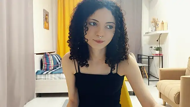 CinnamonCurl online show from June 16, 11:29 pm