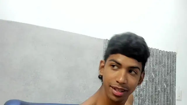 JadeyCharlot online show from April 30, 6:20 am