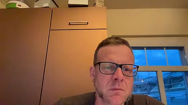 Snapshot of o_florian_o1 chatting on May 5, 6:38 pm o florian o1 online show from May 5, 6:38 pm