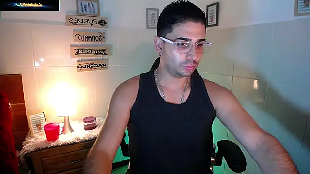 Snapshot of andders_ chatting on May 26, 12:06 am andders online show from May 26, 12:06 am
