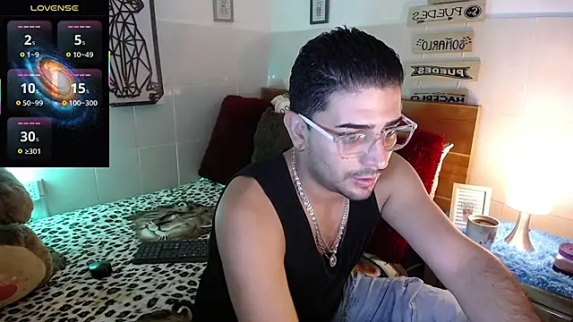 Snapshot of andders_ chatting on June 5, 2:12 pm andders online show from June 5, 2:12 pm