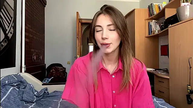 simmisweet online show from July 18, 10:08 am