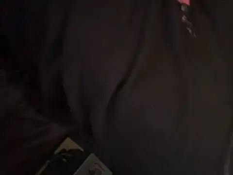 Snapshot of Ciao37 chatting on April 16, 1:23 pm Ciao37 online show from April 16, 1:23 pm