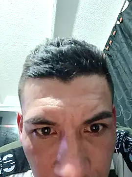 Snapshot of Tu_principe chatting on May 8, 3:56 am Tu principe online show from May 8, 3:56 am