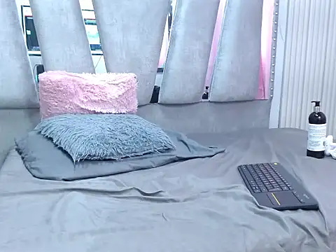 Snapshot of CarlaSpenser chatting on April 27, 12:58 pm CarlaSpenser online show from April 27, 12:58 pm