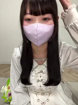 --Reina-- online show from May 3, 5:24 am