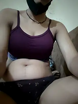 Snapshot of Cute-Nitya_21 chatting on June 13, 3:26 am Cute-Nitya 21 online show from June 13, 3:26 am