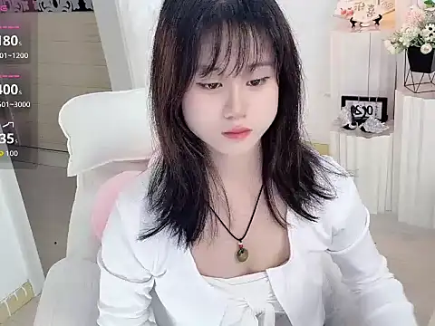 Snapshot of Cocoa168 chatting on April 16, 11:33 am Cocoa168 online show from April 16, 11:33 am