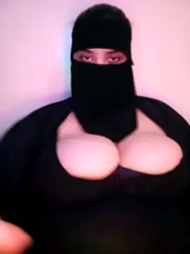 Snapshot of Meryem_sexyy chatting on July 21, 8:33 pm Meryem sexyy online show from July 21, 8:33 pm