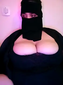 Snapshot of Meryem_sexyy chatting on July 23, 2:20 am Meryem sexyy online show from July 23, 2:20 am