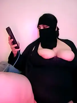 Snapshot of Meryem_sexyy chatting on July 27, 1:45 am Meryem sexyy online show from July 27, 1:45 am