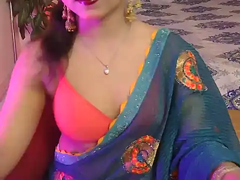 Snapshot of bold-fareen chatting on May 17, 4:25 pm bold-fareen online show from May 17, 4:25 pm