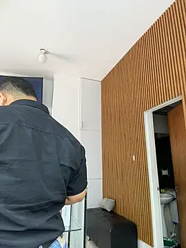 Patricio 02 online show from May 6, 3:39 pm