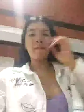 Snapshot of cherry_pinkie chatting on May 9, 12:16 am cherry pinkie online show from May 9, 12:16 am
