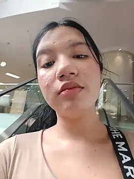 Snapshot of cherry_pinkie chatting on May 13, 8:06 pm cherry pinkie online show from May 13, 8:06 pm
