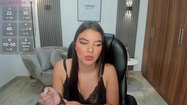 Snapshot of angelica-moon chatting on June 2, 8:00 pm angelica-moon online show from June 2, 8:00 pm