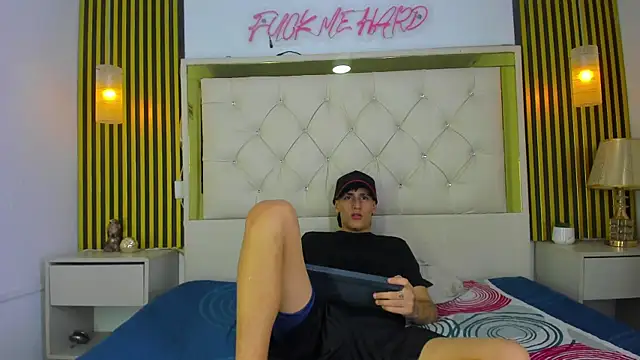 Snapshot of Just18Jake_ chatting on May 25, 12:49 am Just18Jake online show from May 25, 12:49 am
