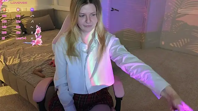 TonyaMeow online show from July 20, 5:04 pm