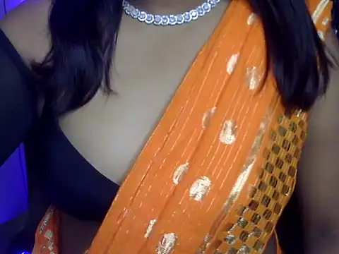 Snapshot of VelvetNaina chatting on May 2, 5:07 pm VelvetNaina online show from May 2, 5:07 pm