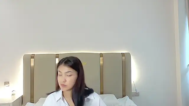 Maiaxoxo online show from July 4, 3:24 am