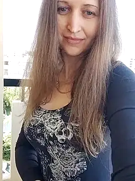 irresistibelle online show from April 29, 10:41 am