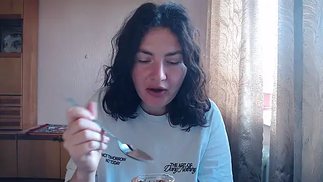 AlinaxJames online show from July 11, 8:28 am