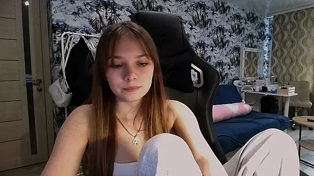 Snapshot of Princess_Mira chatting on July 28, 11:17 am Princess Mira online show from July 28, 11:17 am
