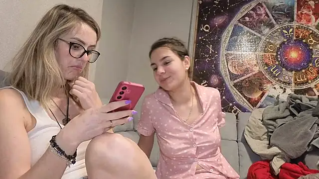 yara4u online show from April 21, 9:39 pm