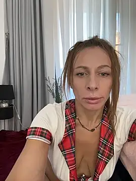 Snapshot of Mira_Luna chatting on June 29, 5:02 pm Mira Luna online show from June 29, 5:02 pm