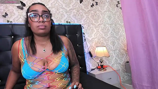  Piel Canela online show from April 20, 3:15 pm